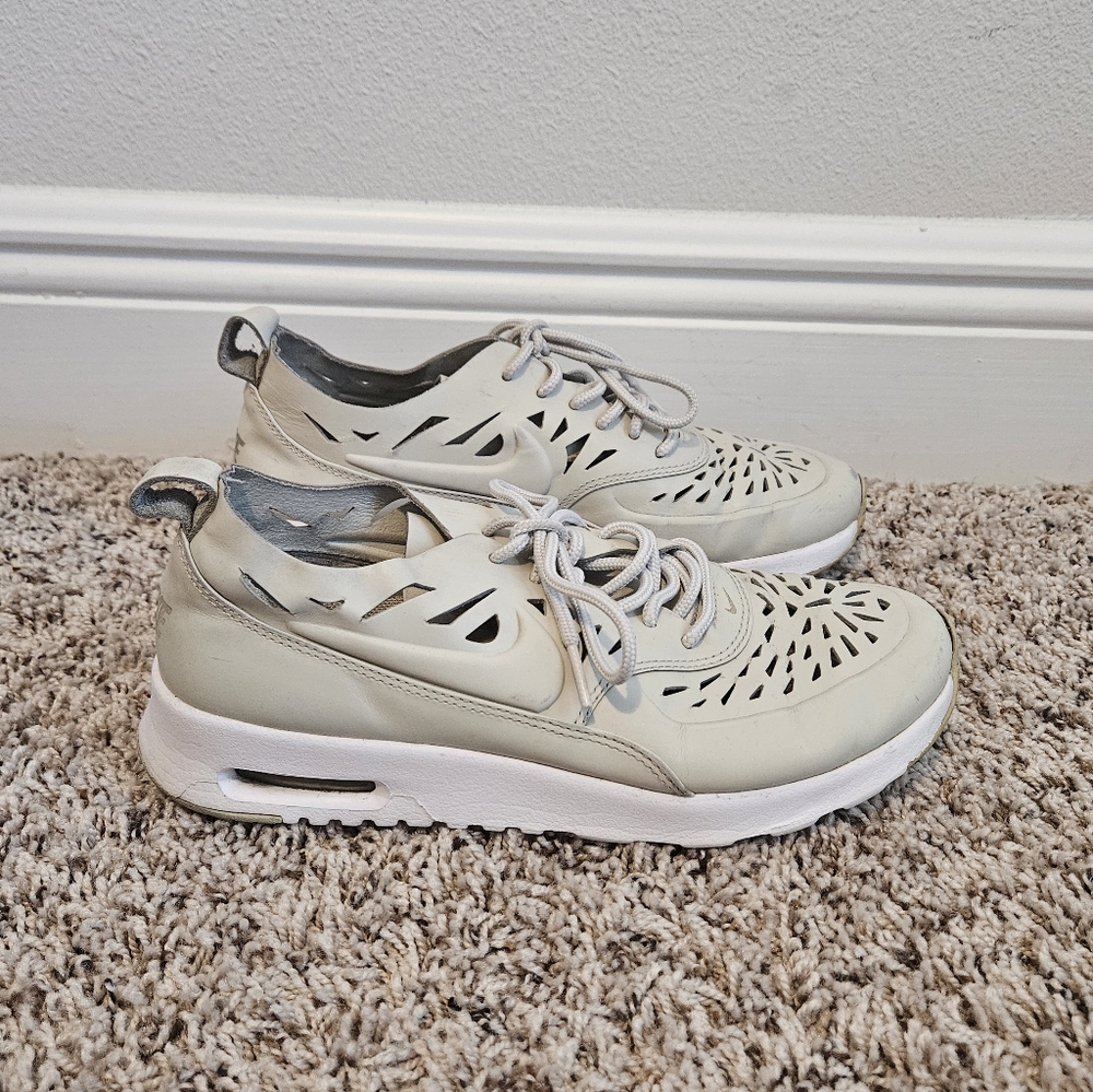 Nike Air Max Thea Joli Low Top Sneakers Womens 8 Cream Tan Lace Up